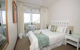 12 Sea Lodge